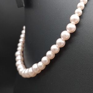 EUC vintage graduated blush faux pearl necklace, 16.75", elegant & classy